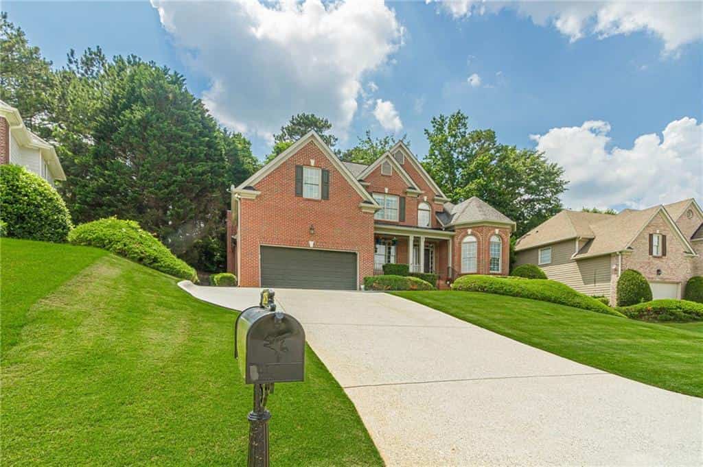 Listing photo 3