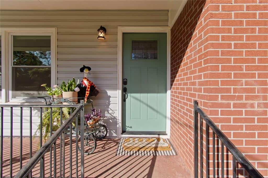 Listing photo 4