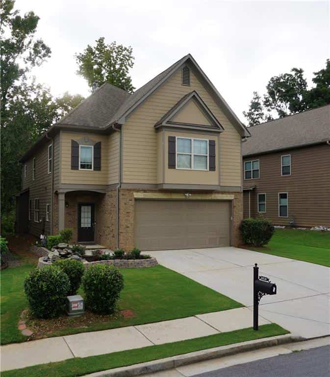 Listing photo 3