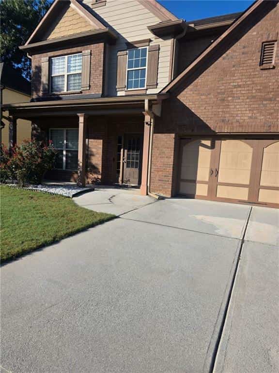 Listing photo 3