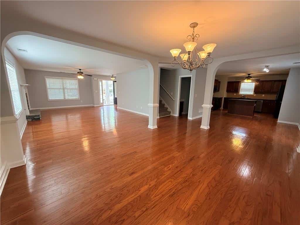 Listing photo 6