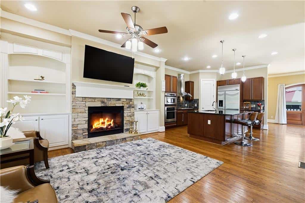 Listing photo 6