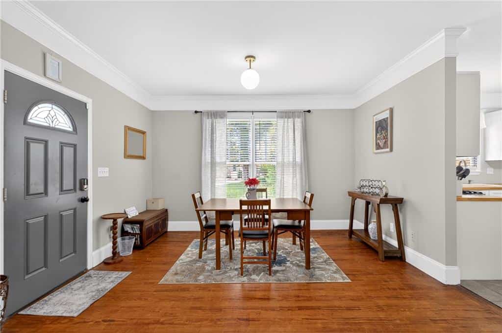 Listing photo 6