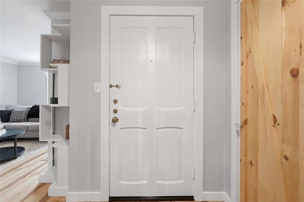 Listing photo 6