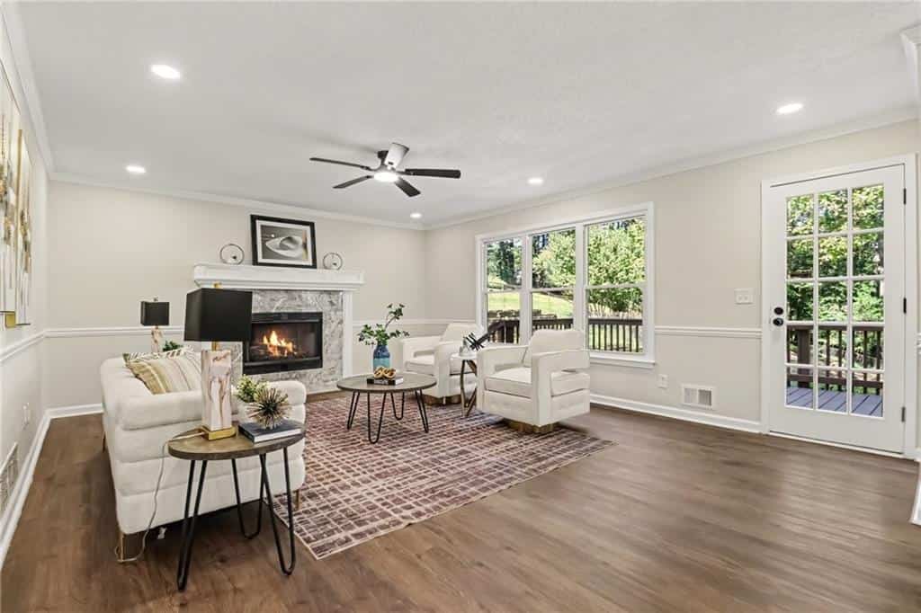 Listing photo 6