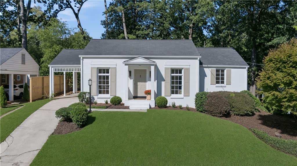 1822 Walthall Drive NW, Atlanta, GA 30318