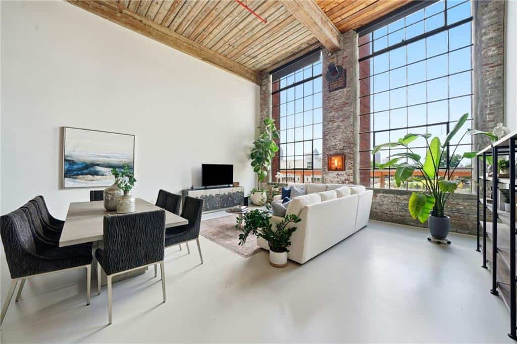 Listing photo 6