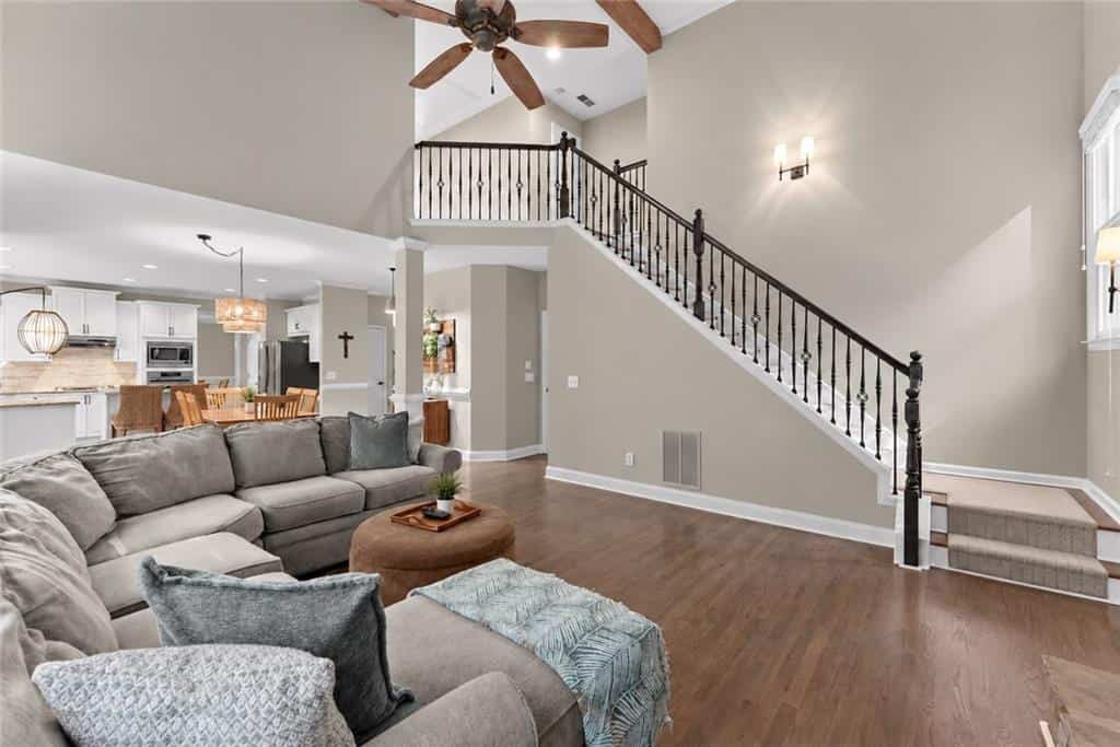 Listing photo 6