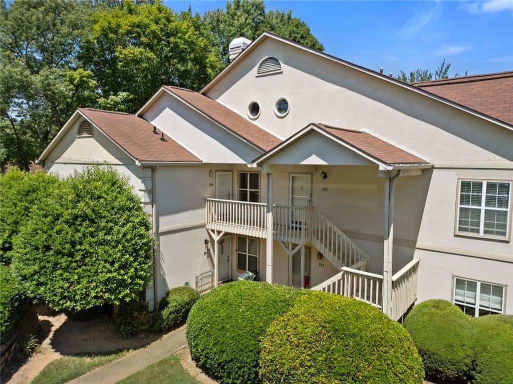208 Bridge Lane SE, Smyrna, GA 30082