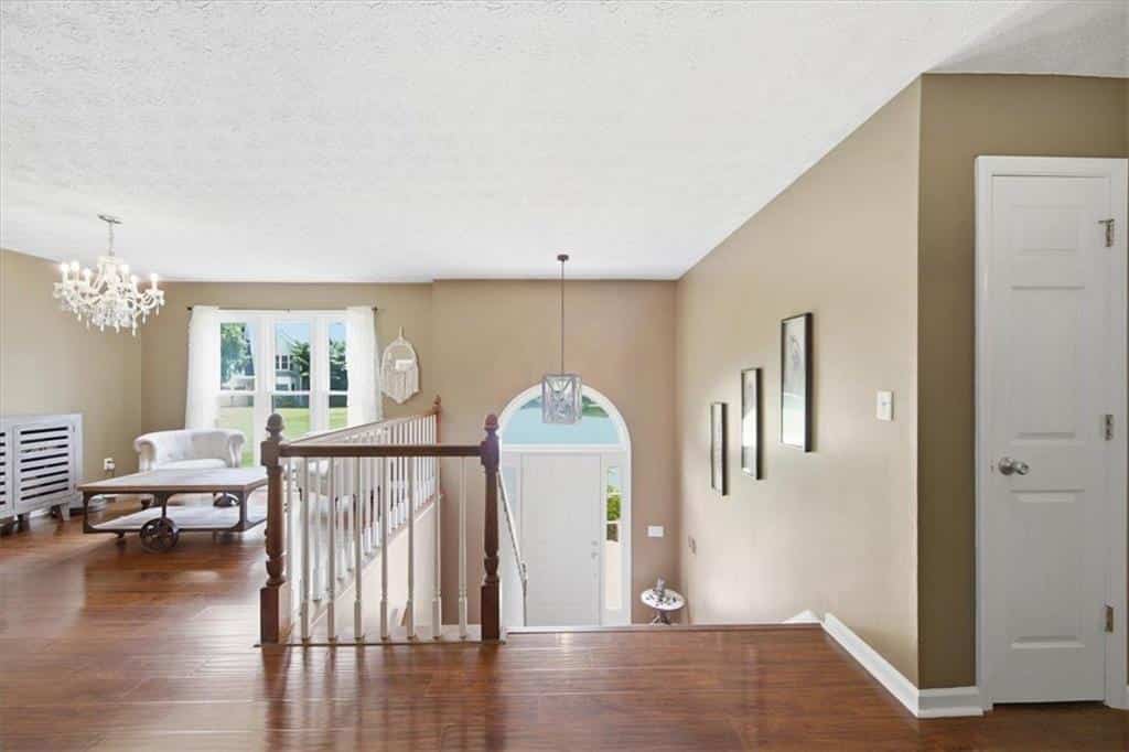 Listing photo 6
