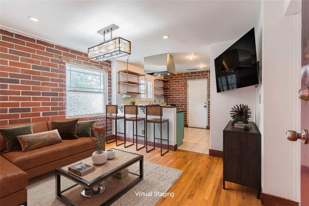 Listing photo 4