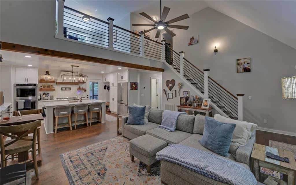 Listing photo 6