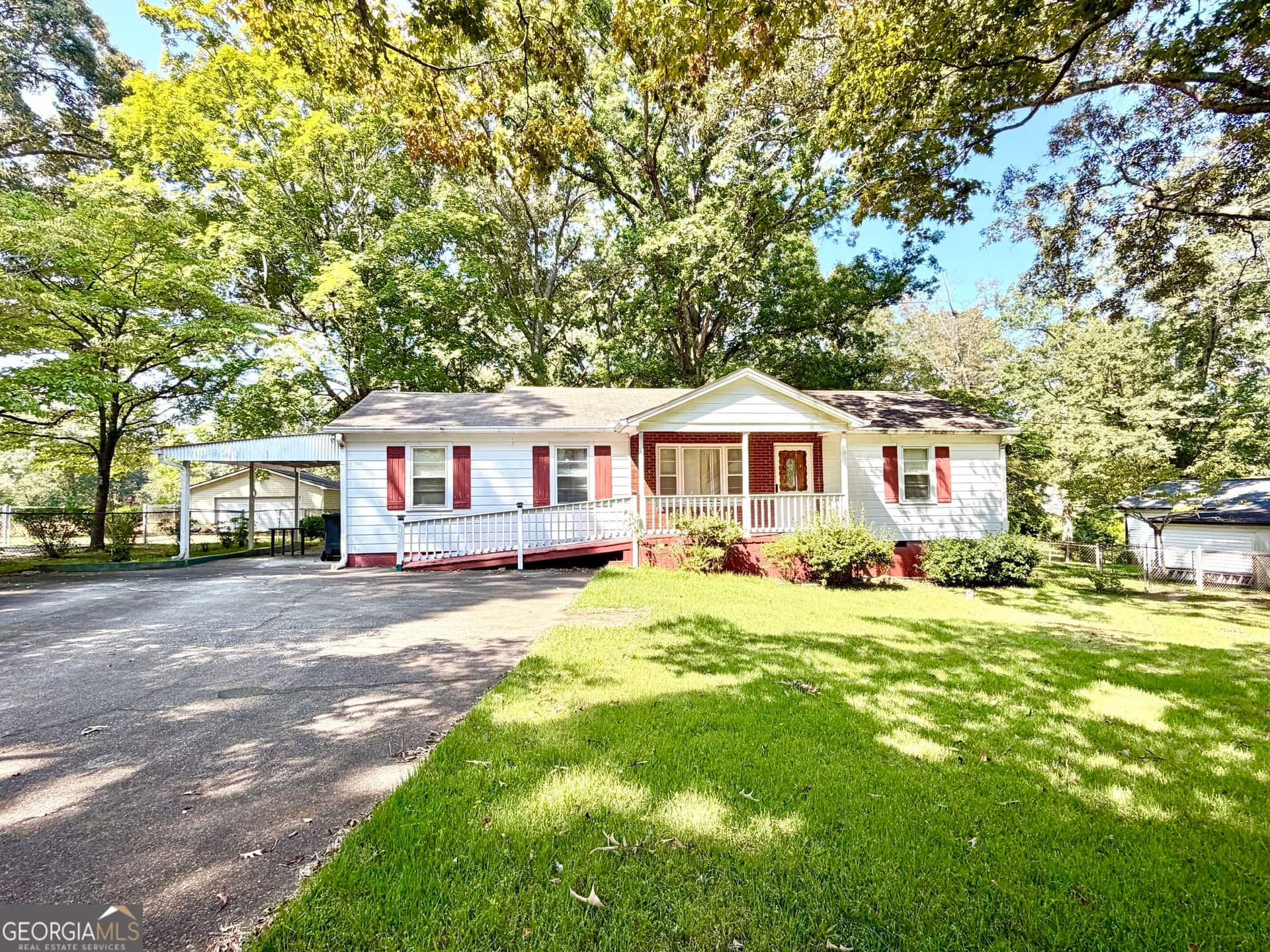 Listing photo 1