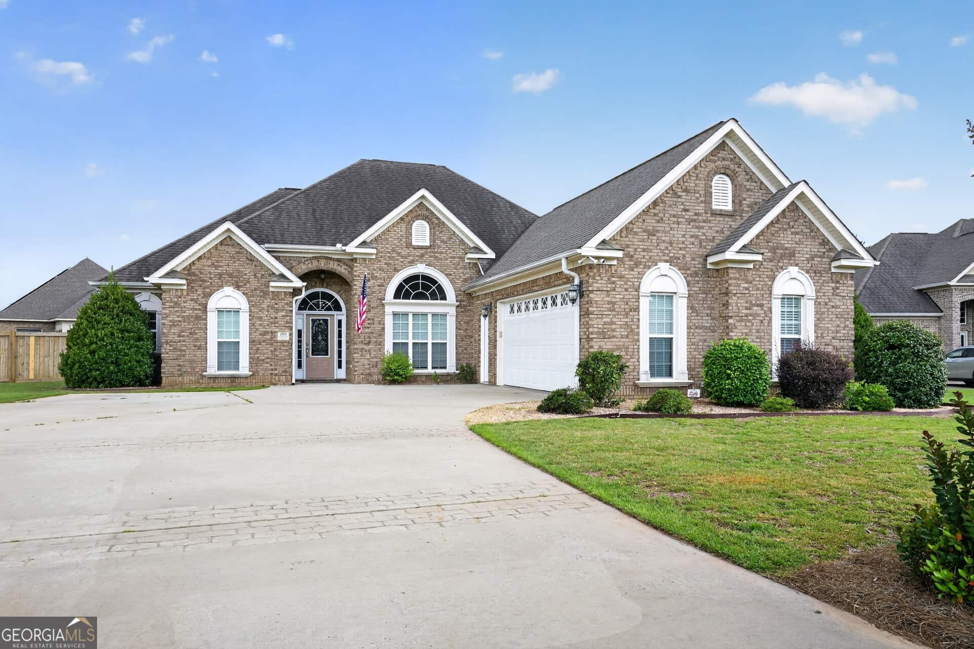 Listing photo 1