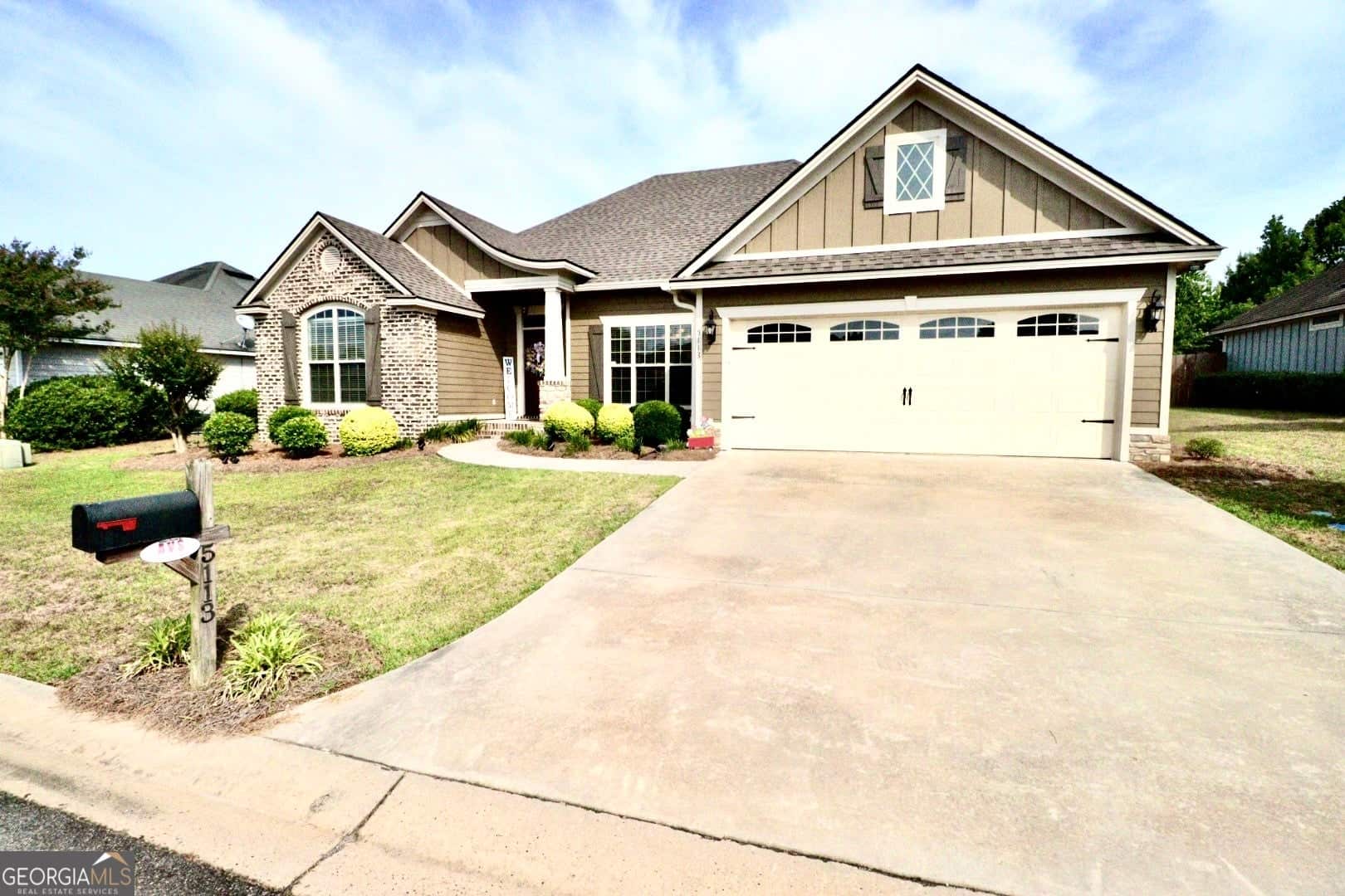 Listing photo 1