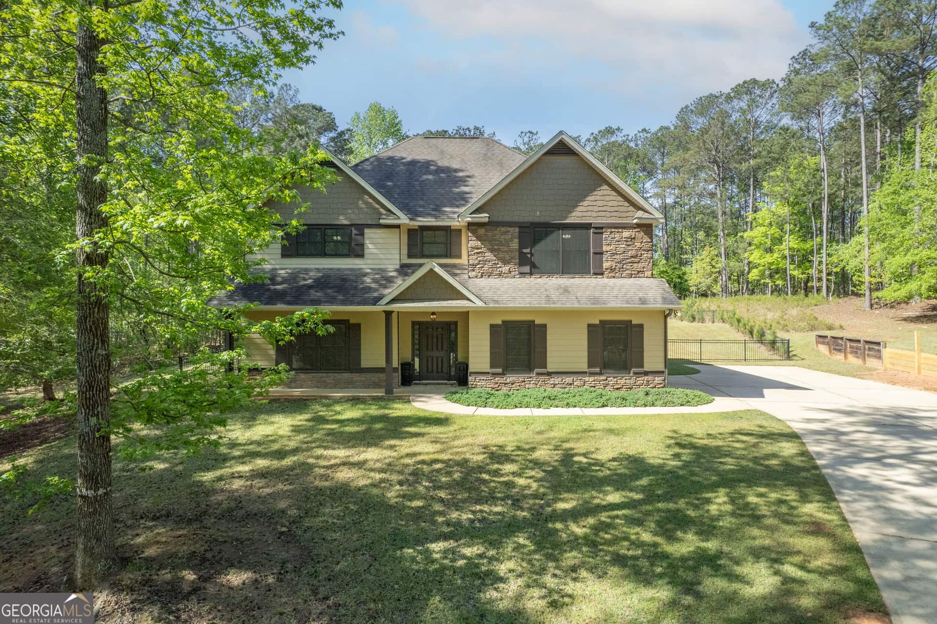 Listing photo 1