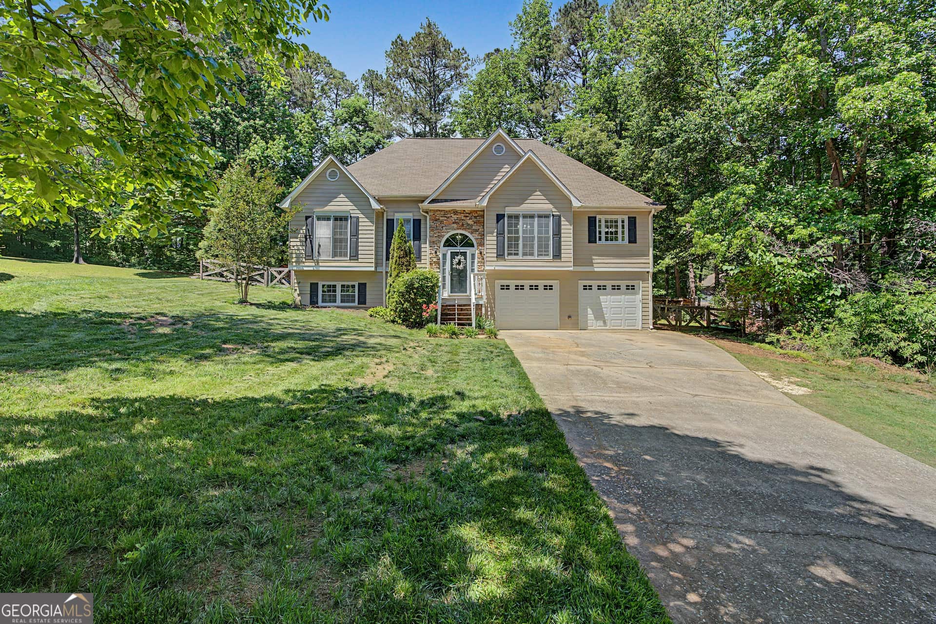Listing photo 1