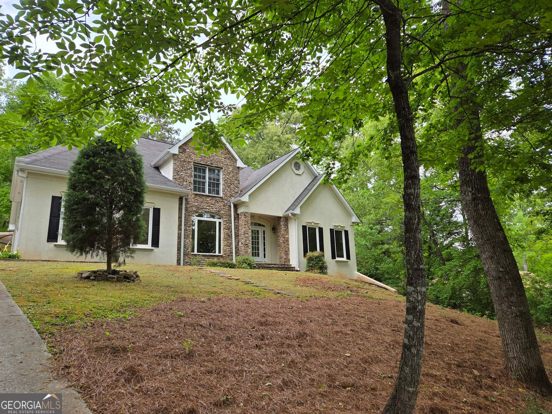 Listing photo 1