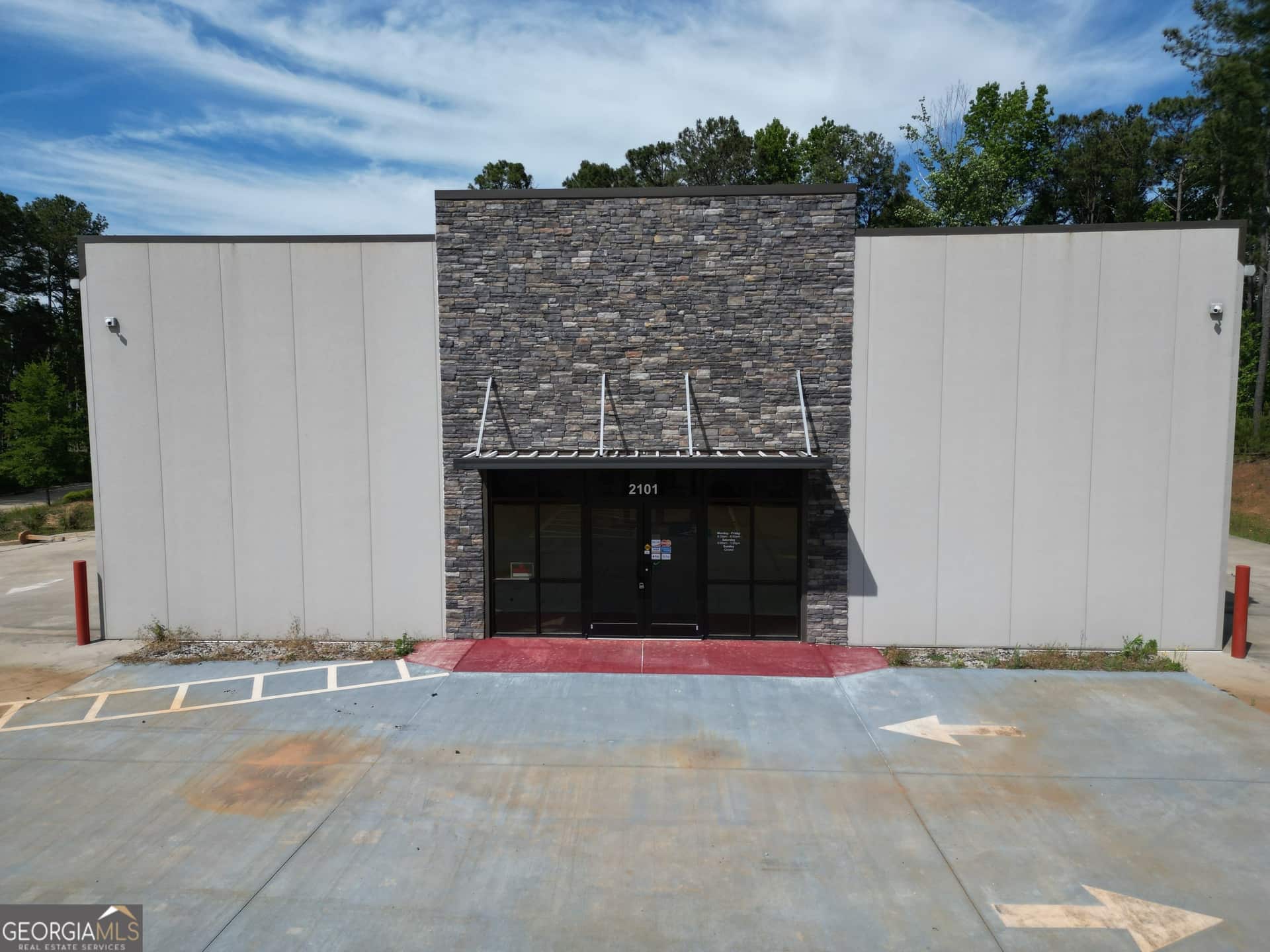 Listing photo 1