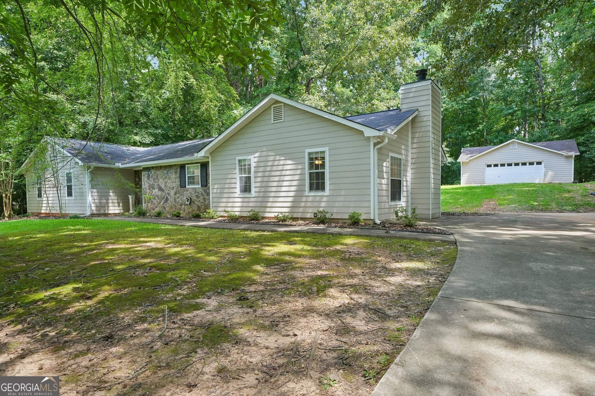 Listing photo 1