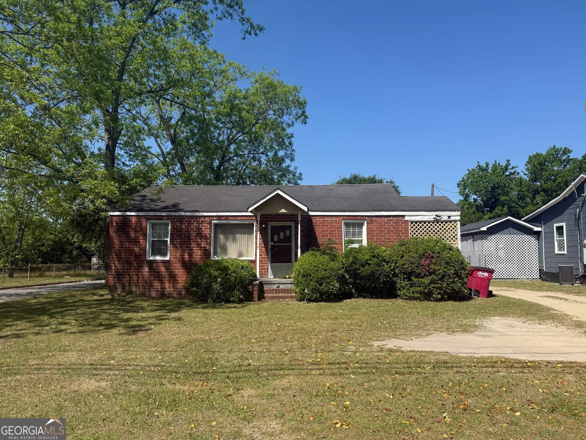 Listing photo 1