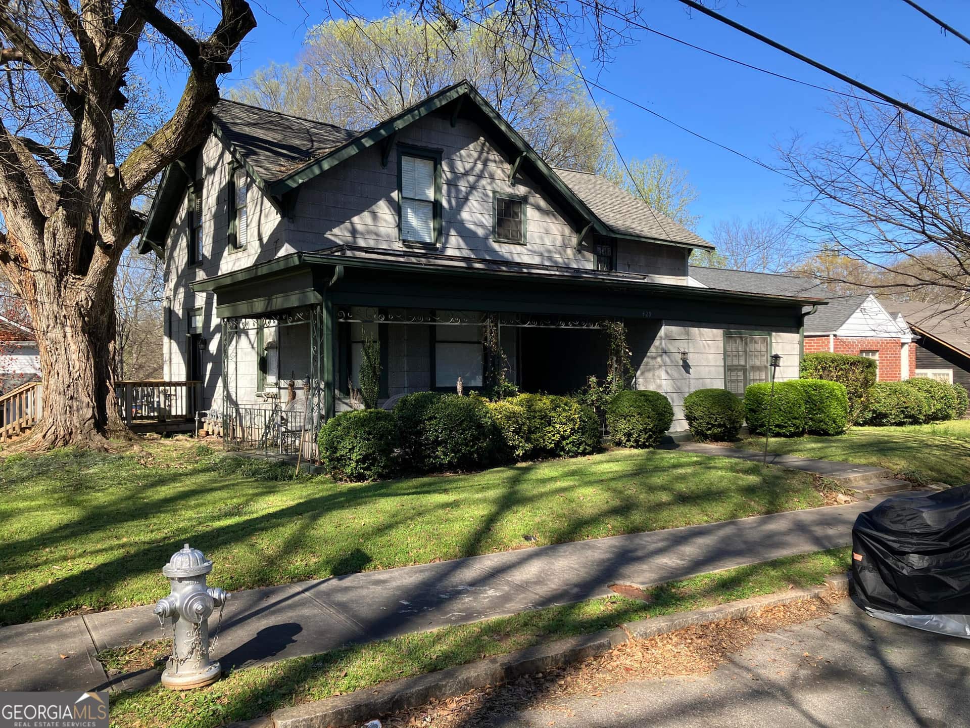 Listing photo 1