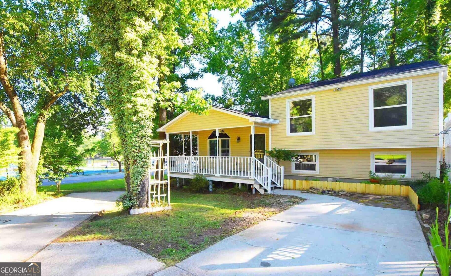 Listing photo 1