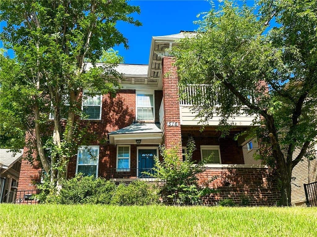 Listing photo 1
