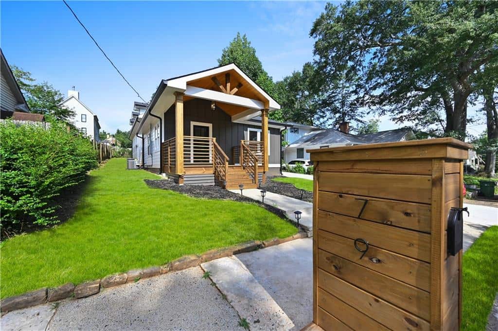 Listing photo 1