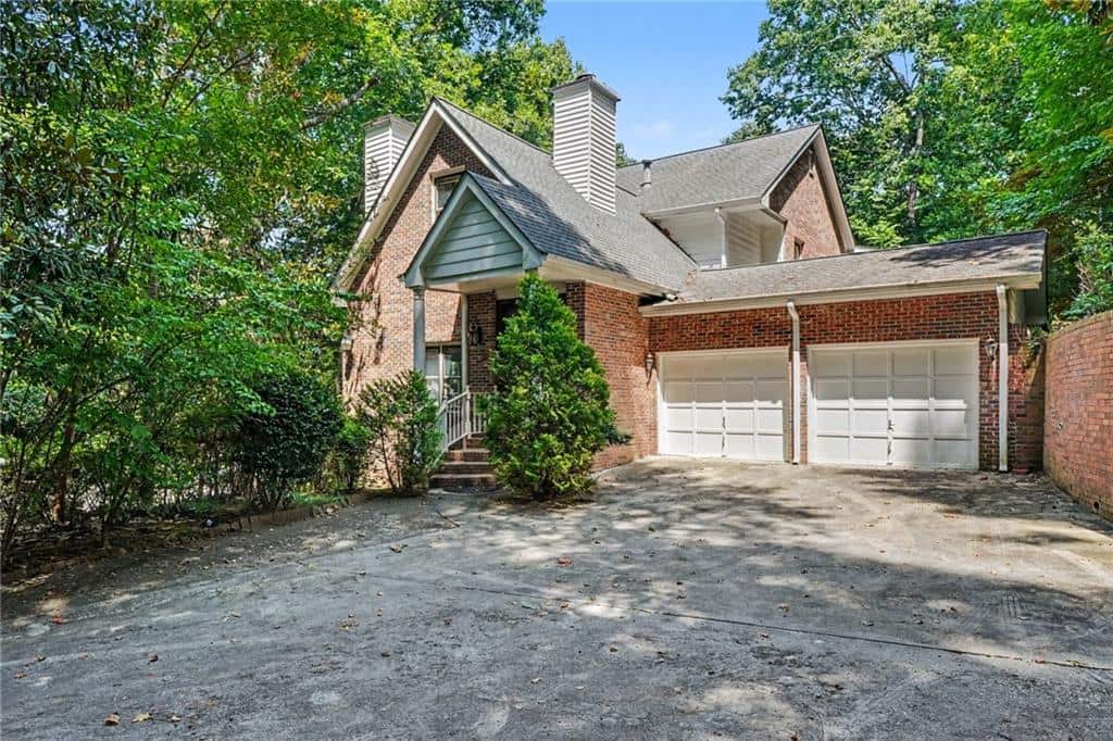 Listing photo 1