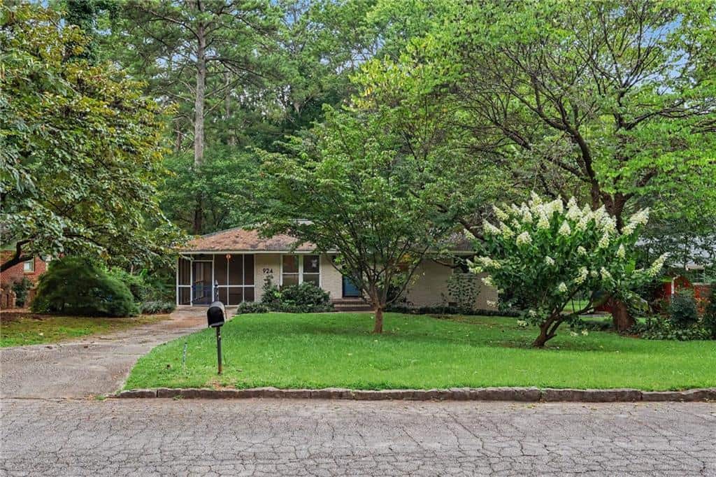 Listing photo 1