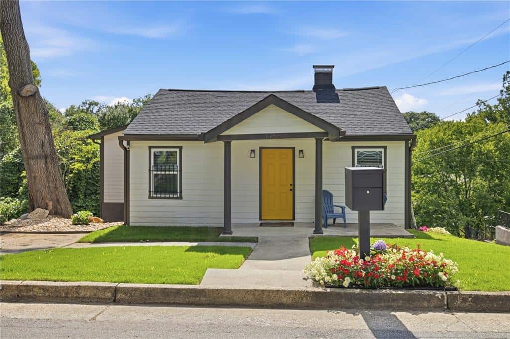 Listing photo 1