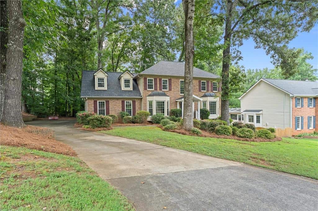 Listing photo 1