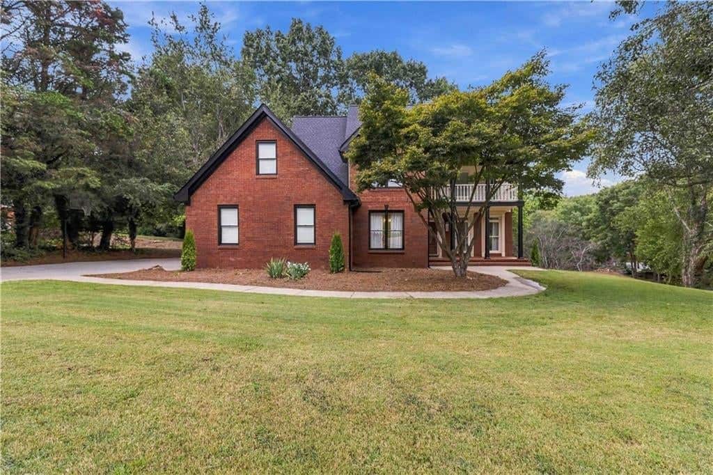 Listing photo 1