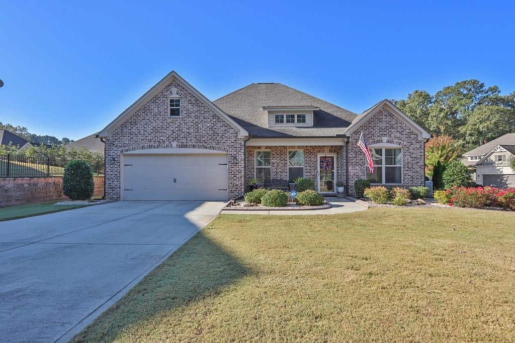Listing photo 1