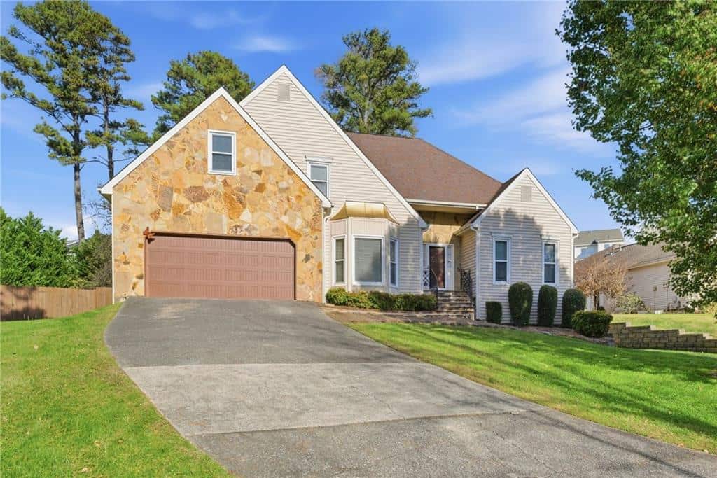 Listing photo 1