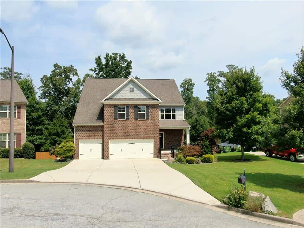 Listing photo 1