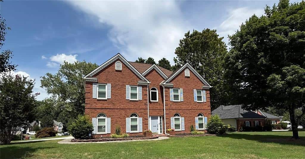 Listing photo 1