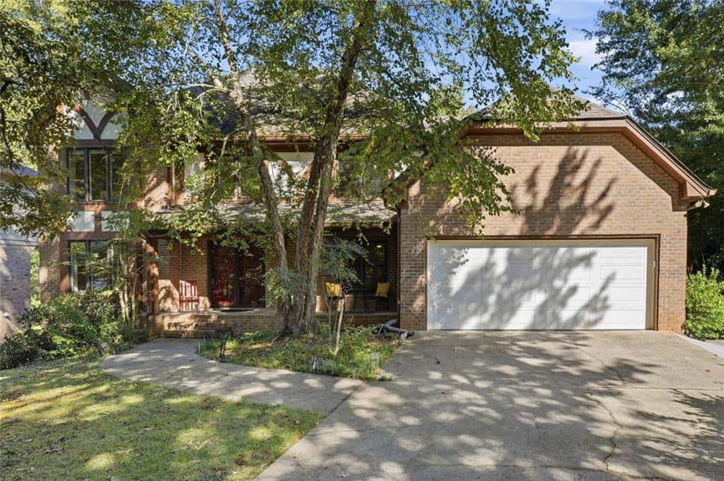 Listing photo 1