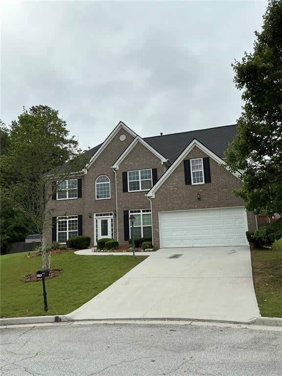 Listing photo 1
