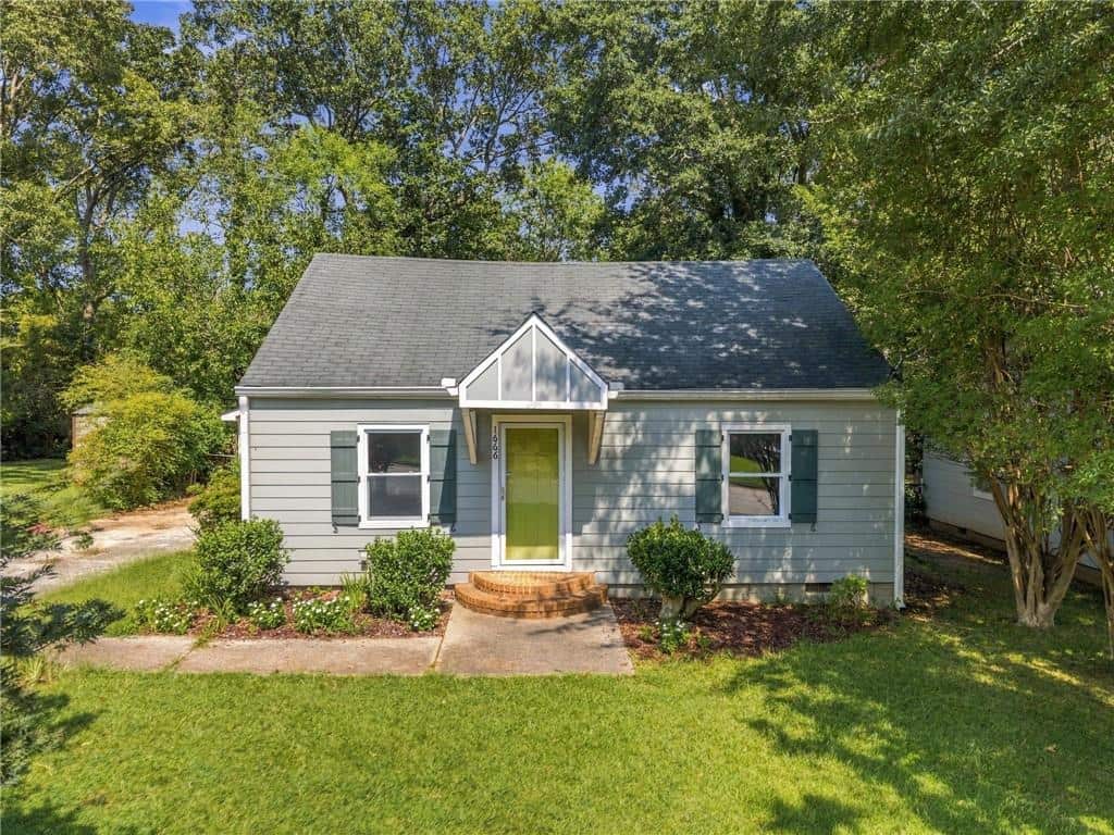 Listing photo 1
