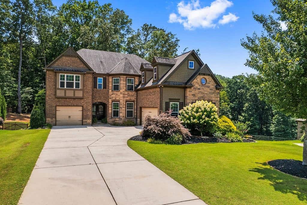 Listing photo 1