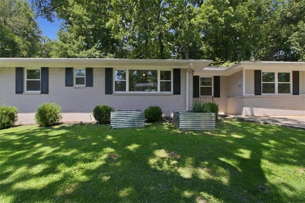 Listing photo 1