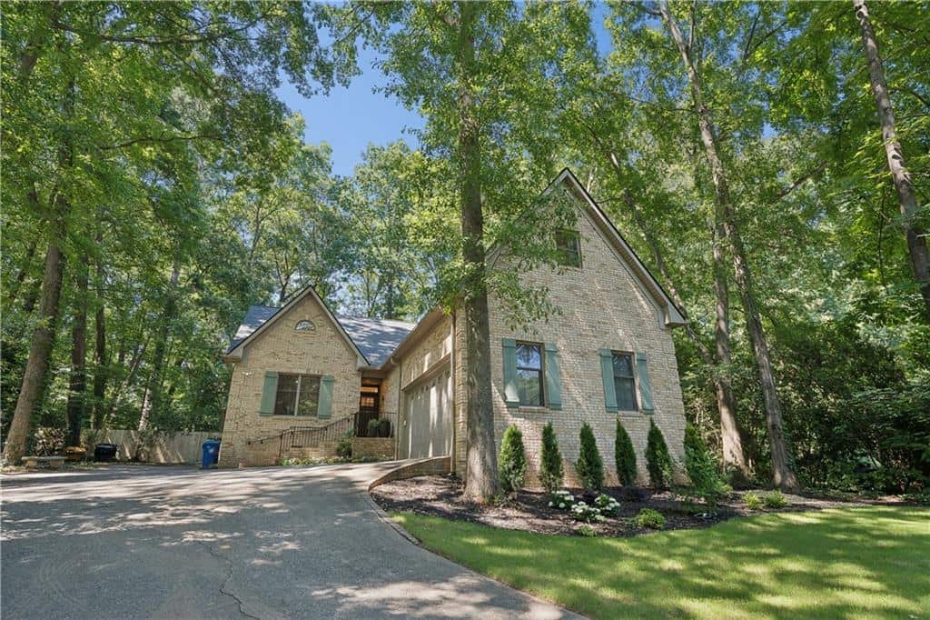 Listing photo 1