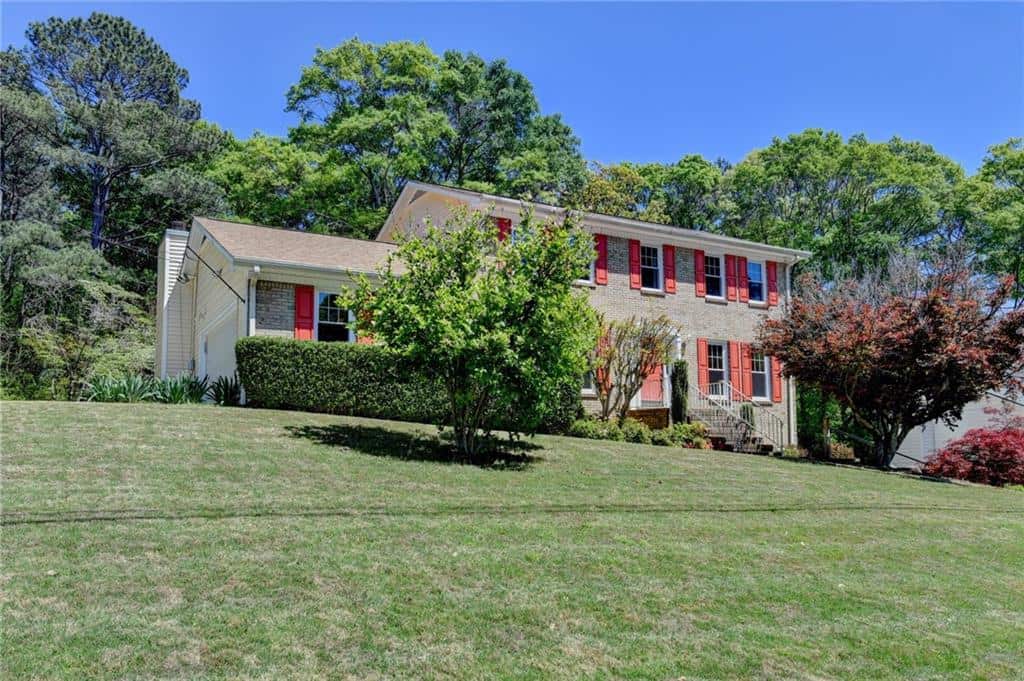 Listing photo 1