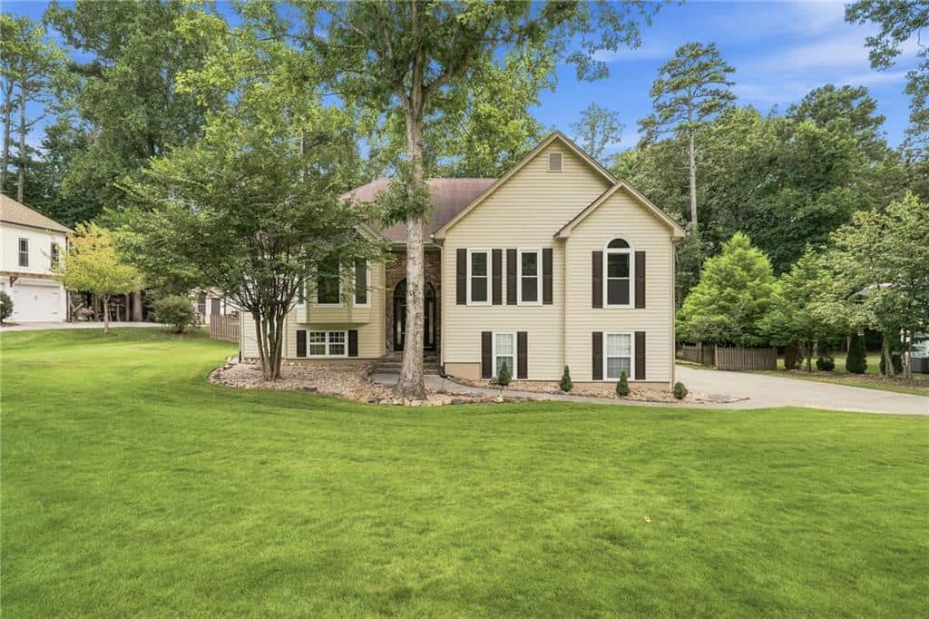 Listing photo 1