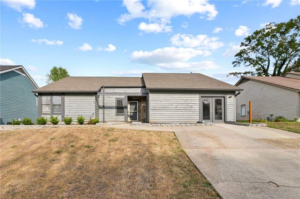 Listing photo 1