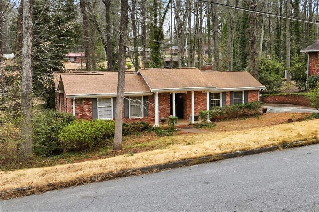 Listing photo 1