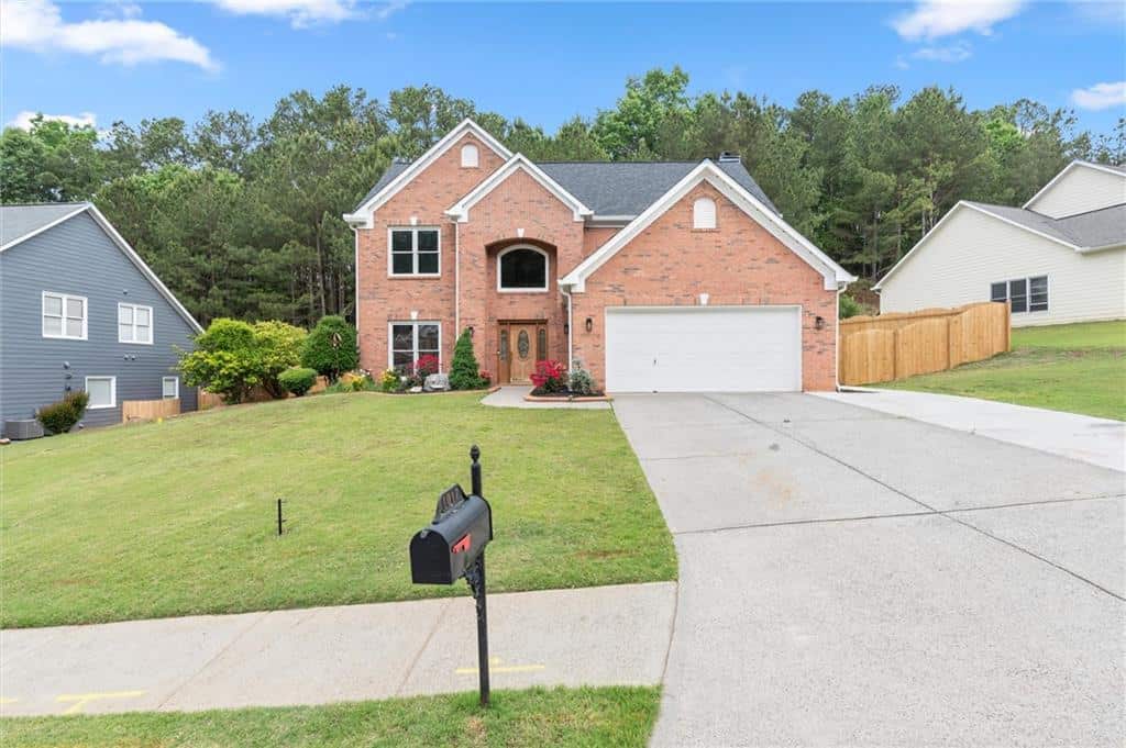 Listing photo 1