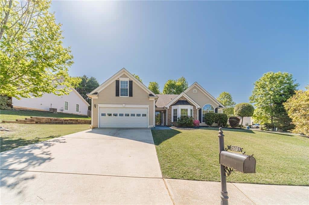 Listing photo 1